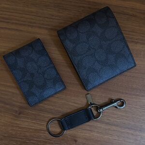 New Coach Wallet and Keychain Set